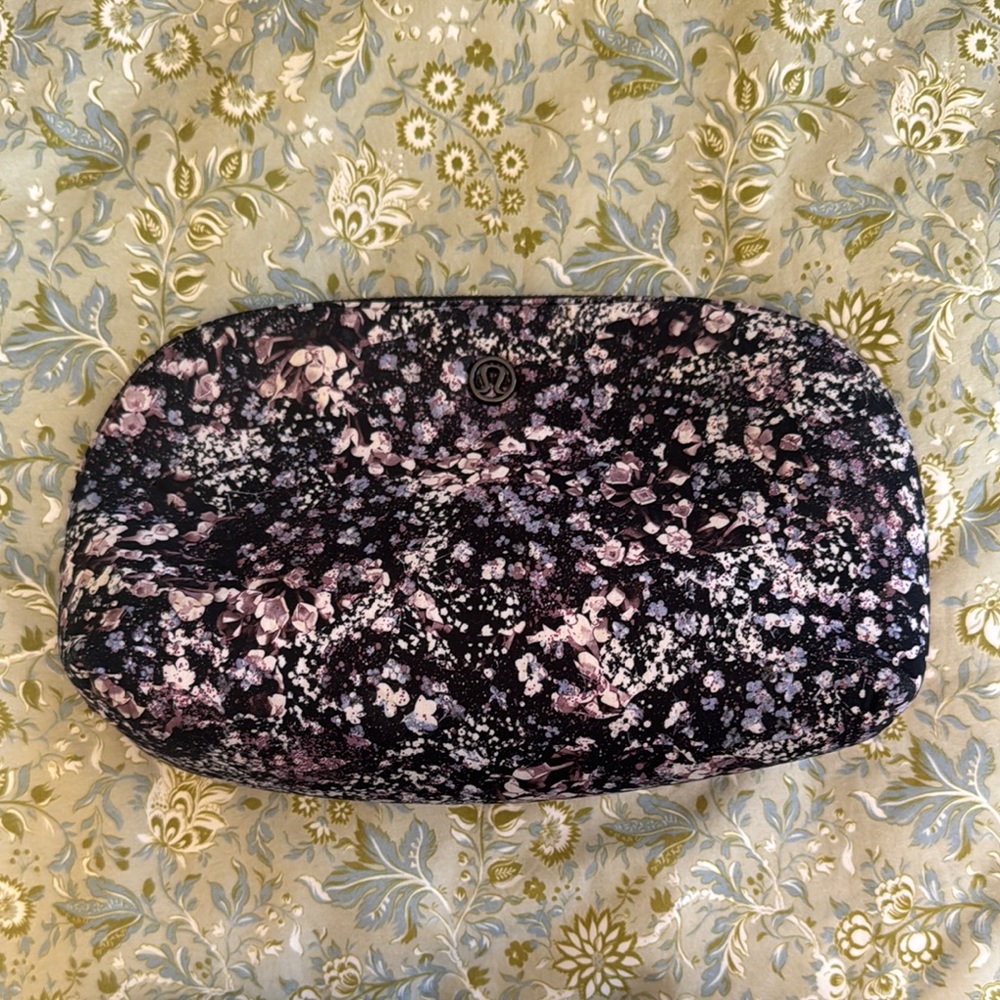 Lulu Lemon Neoprene Toiletry Bag